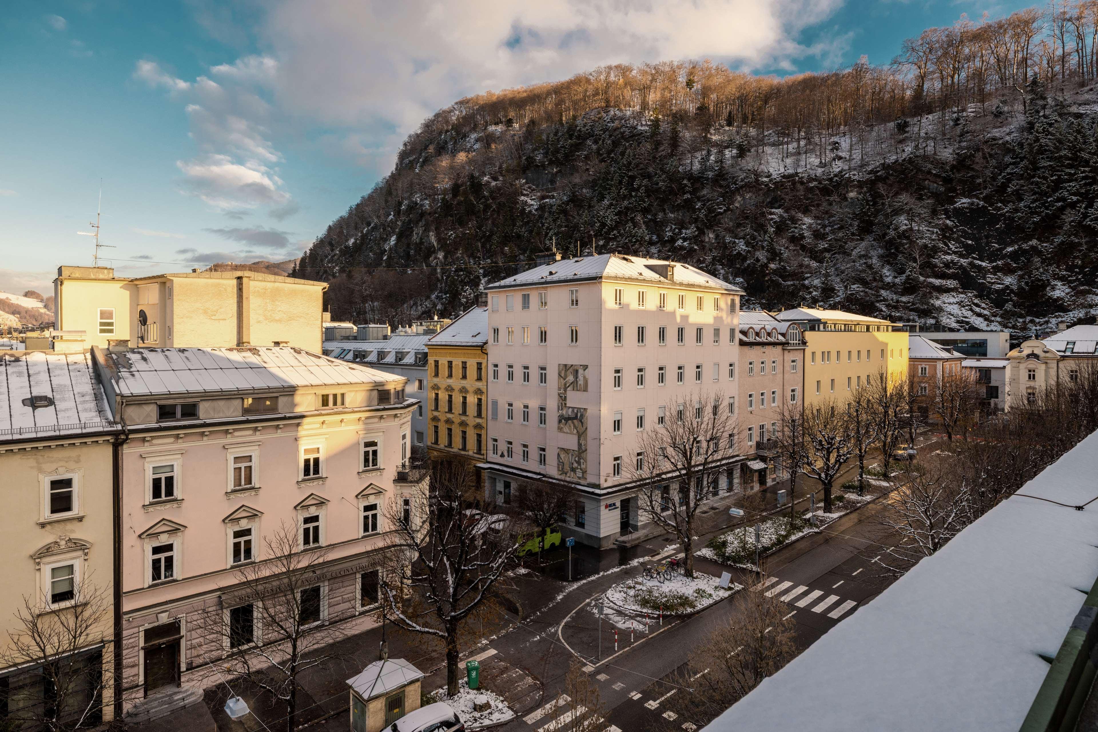 Отель Nh Collection Salzburg City Экстерьер фото